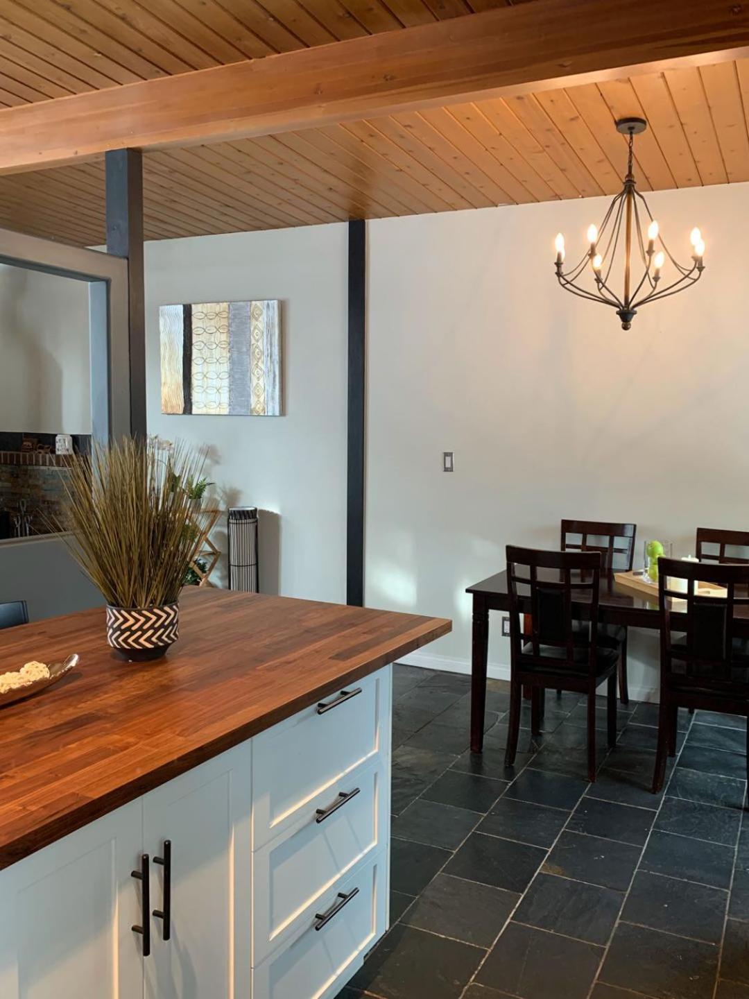 Apartment Lodge-style Unit Near Of Calgary
